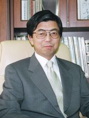 理事長・学校長 足立 誠
