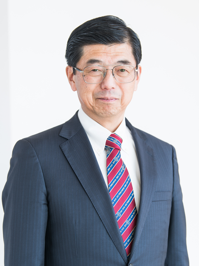 理事長・学校長 足立 誠